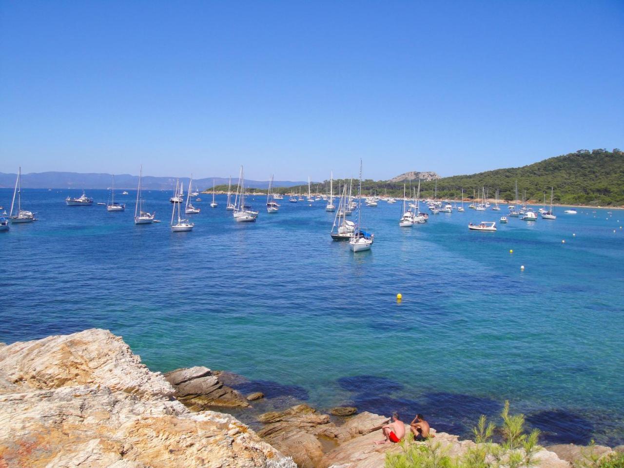 Village Vacances De Ramatuelle - Le Sentier Des Pins Luaran gambar